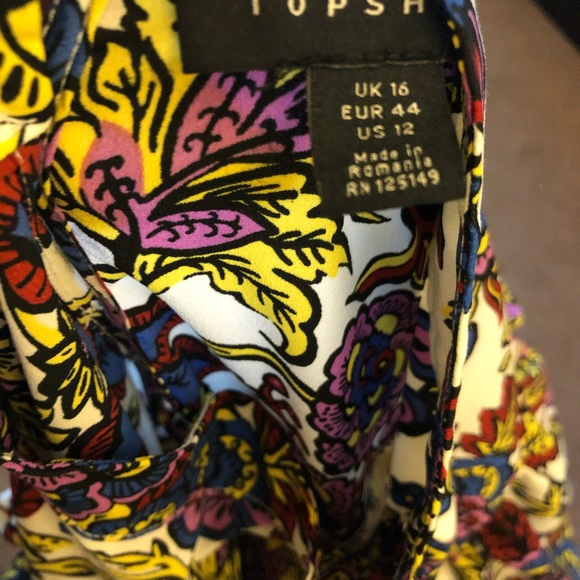 TOPSHOP Floral Ruffle Top - Picture 8 of 8